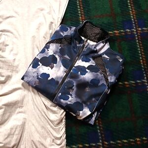 ZYIA ACTIVE floral navy blue and white zip up active jacket. XS